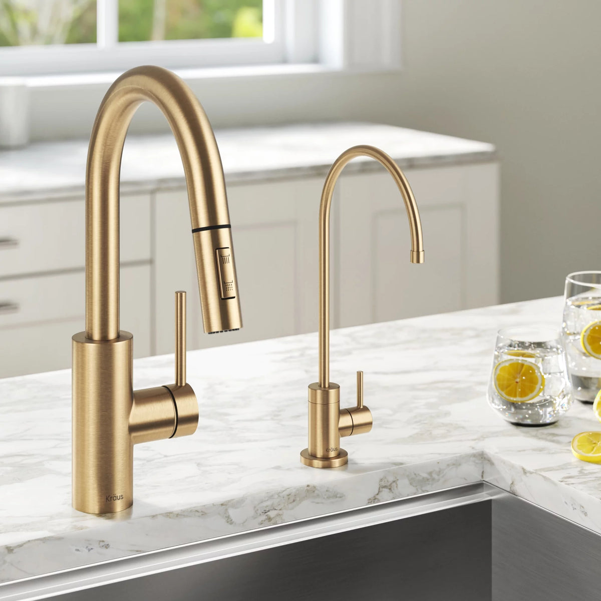 Pull-Down Kitchen Faucet and Water Filter Faucet Combo in Brushed Brass B485400