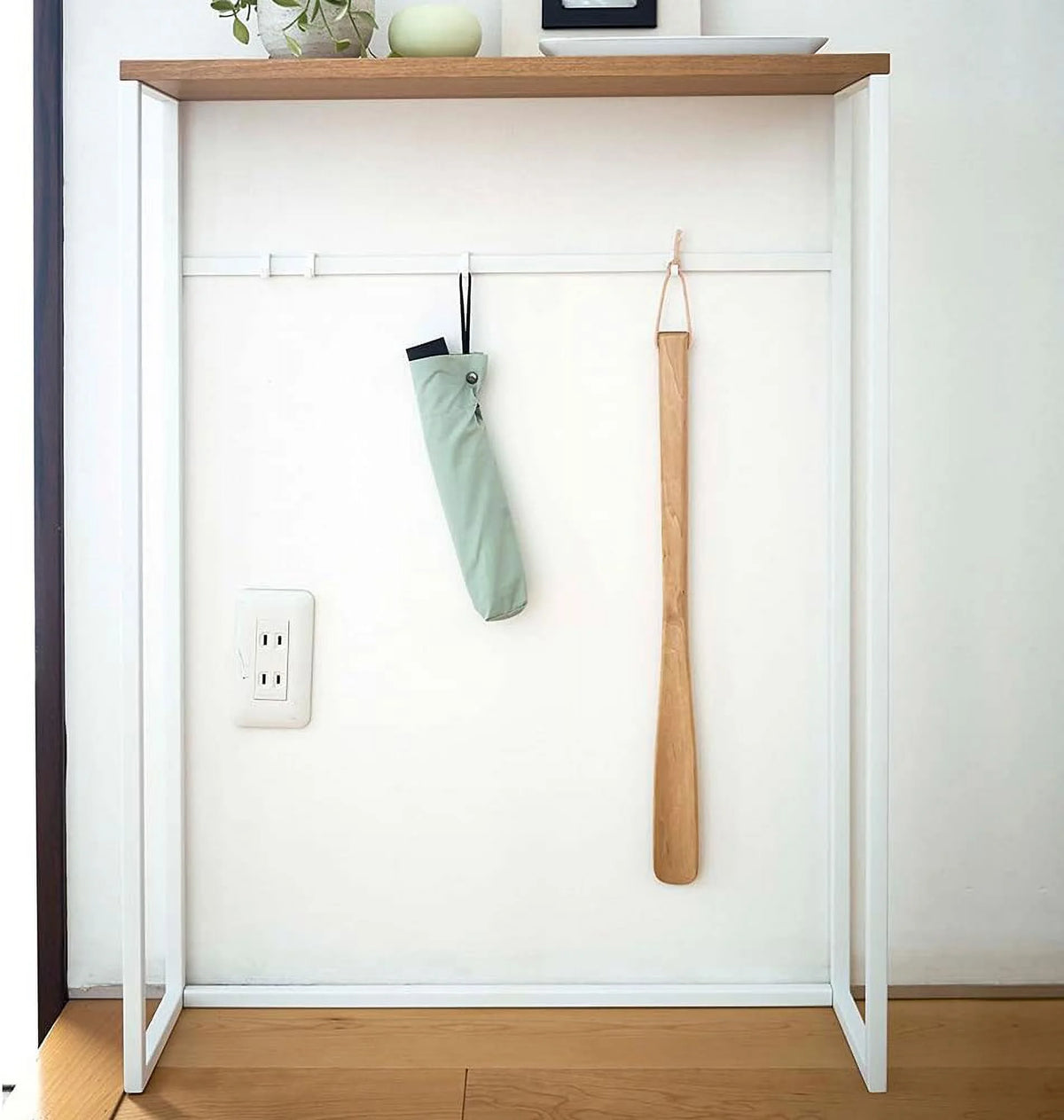 Slim Narrow Metal and Wood Console Table Z112608